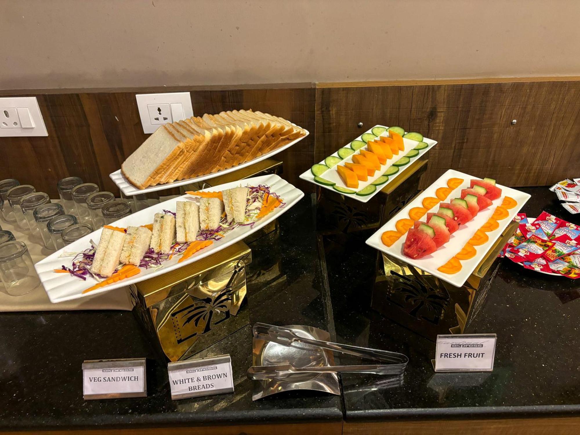 ניו דלהי Hotel Oxmo Delhi Airport With Free Airport Transsfer מראה חיצוני תמונה